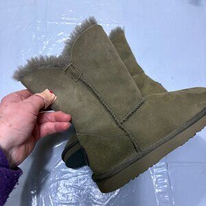 Sheepskin Lamo Liberty Bootie Women's Sz 6 Booties Rubber Sole in Green